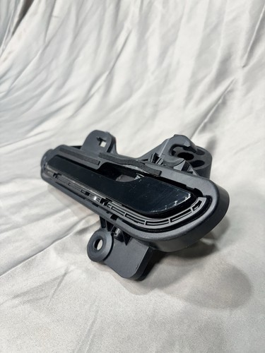 OEM 2020 - 2024 Tesla Model Y Front Left Driver Side Door Handle 1528114-00-D - Picture 3 of 6