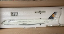 Lufthansa A350-900 1:100 von Limox