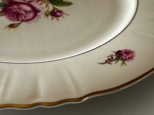 Victoria Federal Shape Syracuse China 10.5" Dinner Plate Pink Roses Gold Trim - Picture 4 of 8