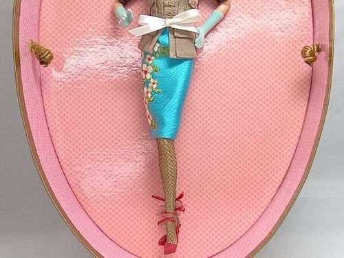 Mattel Barbie BYRON LARS COLECCIÓN SOMBREROS BYRON LARS Azúcar artículo sin usar - Imagen 4 de 9