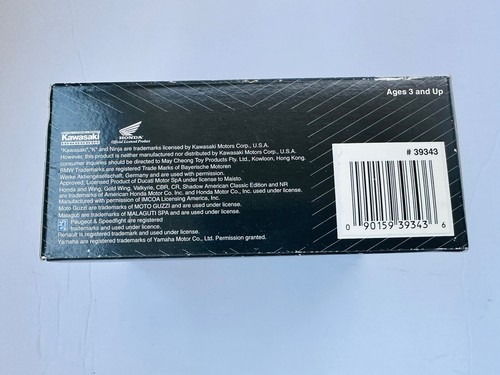 Maisto Triumph RS 955i Black Diecast Motorcycle 1:18 - Picture 2 of 4
