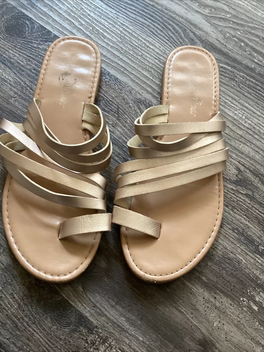 The bay hotsell shoes sandals