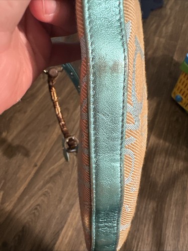 Bebe Studded Shoulder Bag Women’s Tan And Blue With Wooden Like Handle - Picture 20 of 22