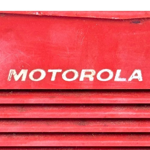 5P21R Vintage MCM red Motorola 5P32R AM Tube portable Radio AS IS Parts Repair - Picture 3 of 7