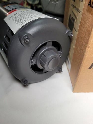 Condenser Fan Motor, 1.5 Hp, 1140 RPM 208-230/460V, 3Ph, 56Z F, Dayton 3N470A - Picture 2 of 6