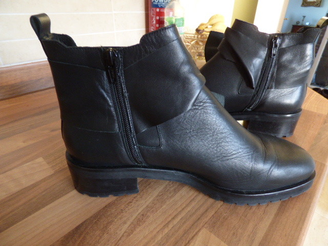 Kurt Tacón Geiger London botas dazel con arco y Tachas Tacón Kurt Bajo Talla UK 7 8 EU 41 3ba6ed Kurt Tacón Geiger London botas dazel con arco y Tachas Tacón Kurt Bajo Talla UK 7 8 EU 41 3ba6ed