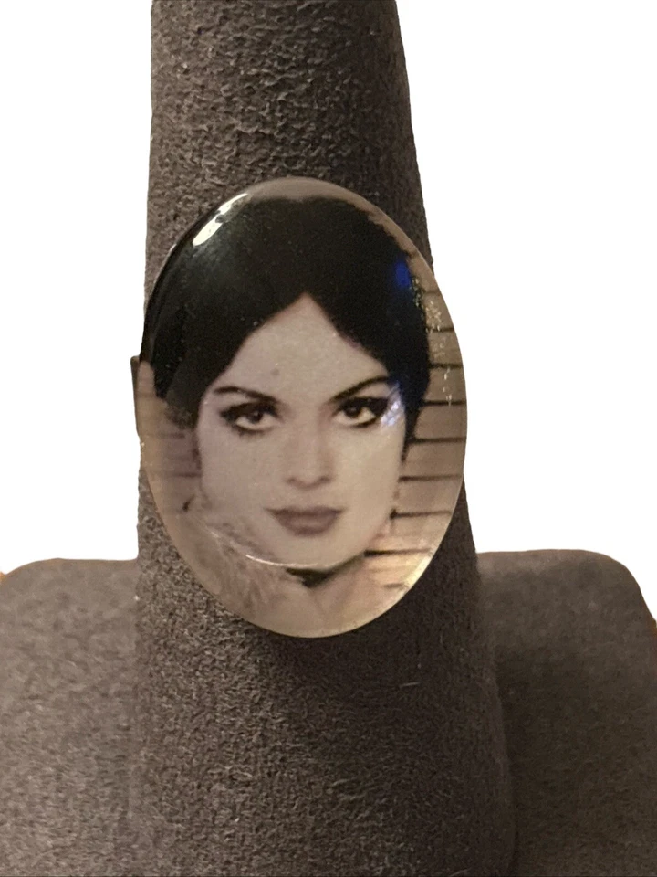 Handmade Lucite Acrylic Photo Ring Adjustable Beautiful Woman Oval Brunette VTG - Image 2 of 4