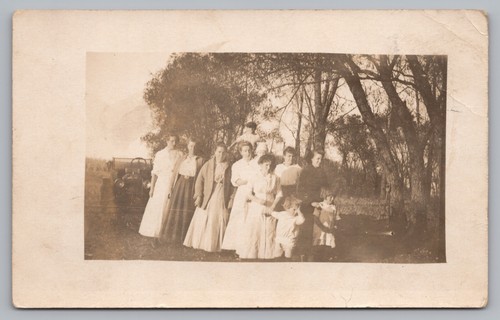 Postcard Family Group Photo Women Children Old Car ca 1915 RPPC Unposted - Picture 1 of 2