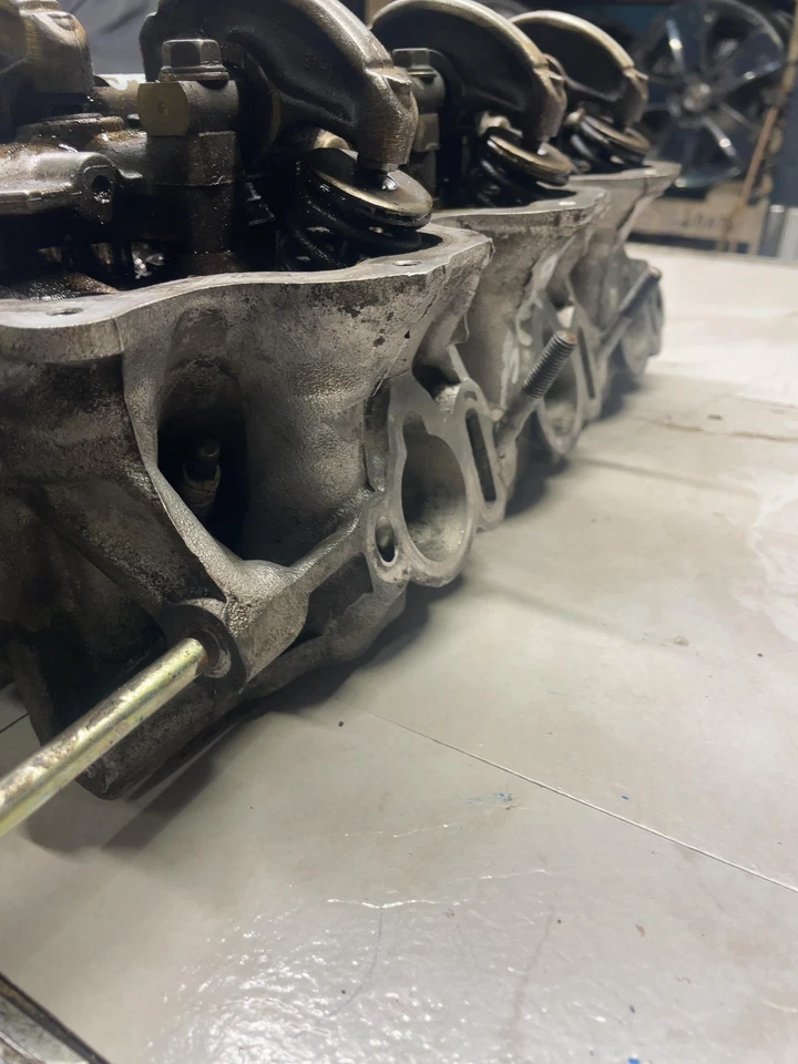 Se adapta a NISSAN FRONTIER XTERRA 99-02 QUEST 1999-2004 4,0 L culata derecha OEM Foto 2 de 4