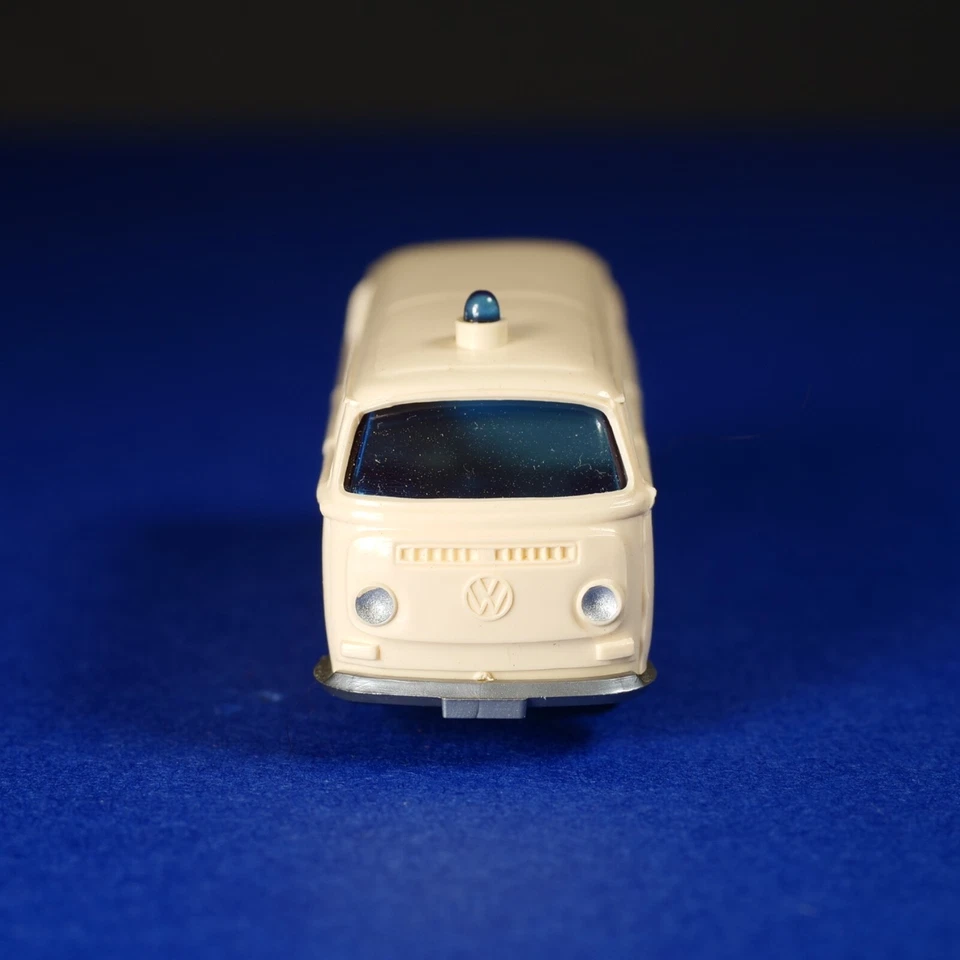 WIKING 1:87 HO - VW T2 RED CROSS AMBULANCE - VINTAGE WIKING - BC W17 - Image 3 of 4