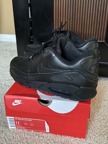 Nike Air Max 90 Leather Black 302519001 Men’s Size 11 NIB New - Picture 3 of 8