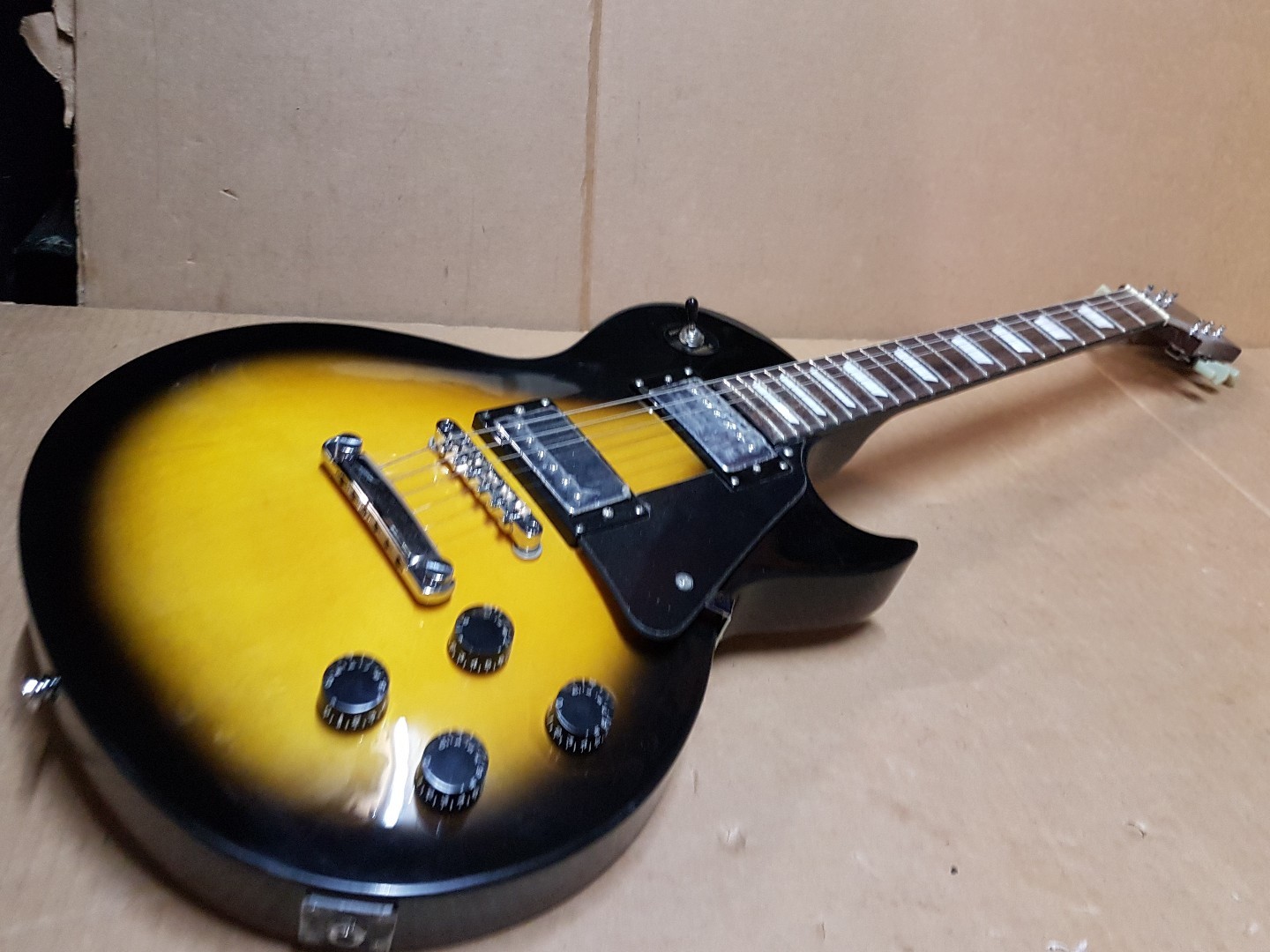 Essex 2 Ton Sunburst LP Essex 2 Ton Sunburst LP