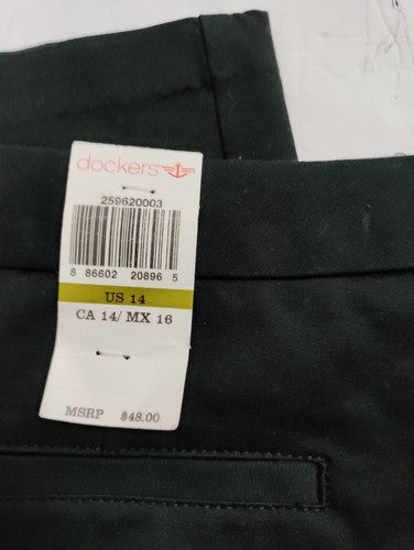 Dockers Women's Black Curvy Capri Pants Size 14 NWT - Picture 4 of 8