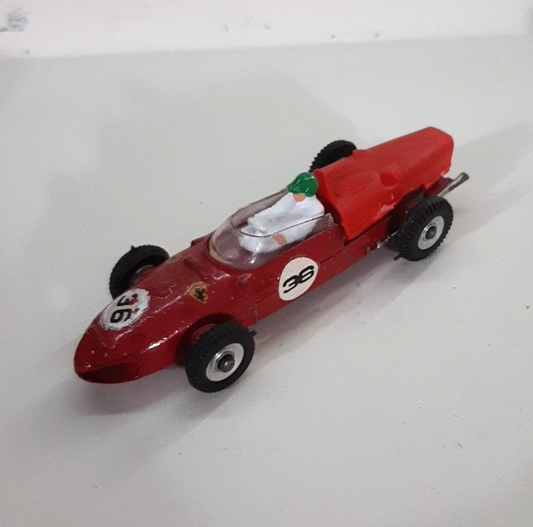 フェラーリ レーシングカー - ディンキートイズ #242 フェラーリ