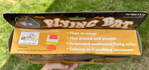 Vintage Flying Bay Halloween Fly Around Bat Battery Operated NOS New #2 - Picture 4 of 4