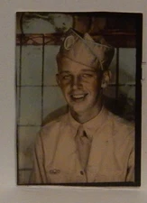 WW2 ORIGINAL SNAPSHOT PHOTO BOOTH YOUNG GI PARATROOPER AIRBORNE PATCH