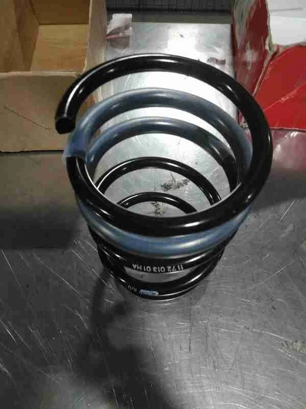 Muelles reductores Eibach para 13-16 Porsche Boxster/Cayman 981 E10-72-013-01-22 Foto 3 de 4