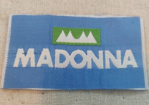 Vintage Rare Madonna Mountain Vintage Ski Patch Resort Souvenir. New. Exc. Cond. - 第 1/4 張圖片