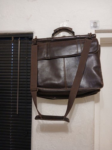 Kenneth Cole Reaction Brown Leather Laptop Messenger Bag Tote Man Purse Sachel - Picture 15 of 24