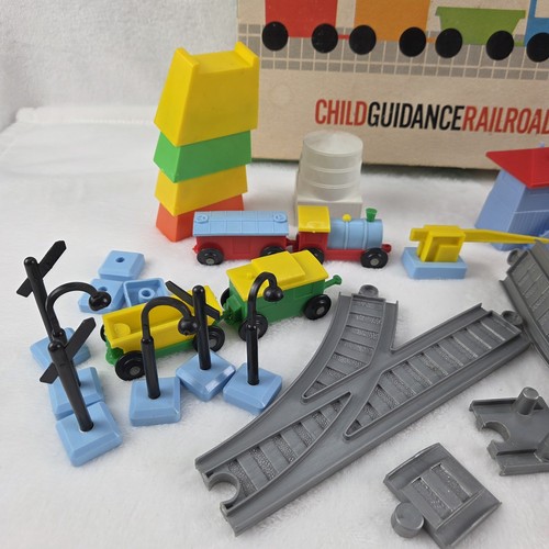 Vintage Child Guidance Railroad Train Set 1960s No. 3507 Almost Complete - Picture 3 of 11