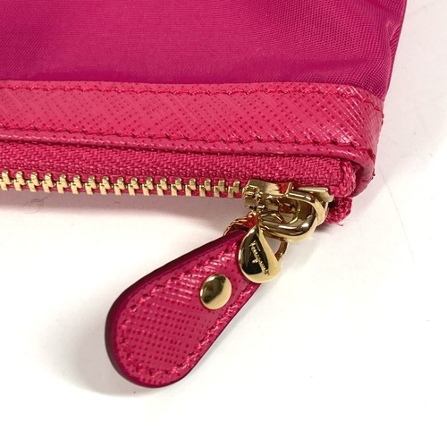 Salvatore Ferragamo Ribbon Logo Ribbon Vara makeup multi pouch Cosmetics Pouch - Picture 5 of 14