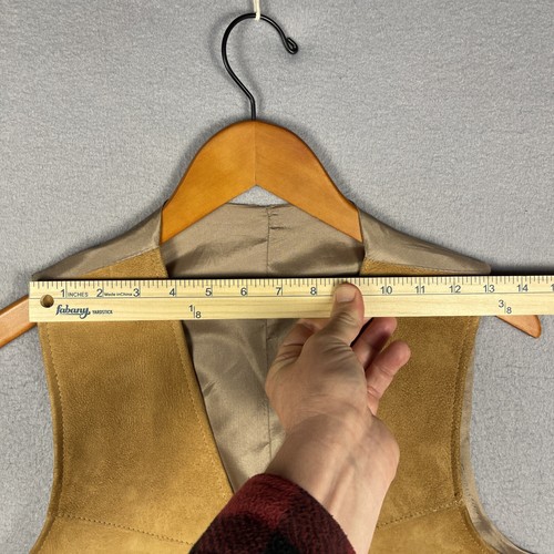 Vintage Lamb Suede Vest Men’s 44R Tan Western Saloon Made in USA - Picture 8 of 8