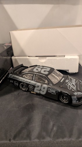 Kevin Harvick #29 Budweiser ARC Stealth 2012 Impala 1:24 Scale 1 of 300 Made - Picture 8 of 8