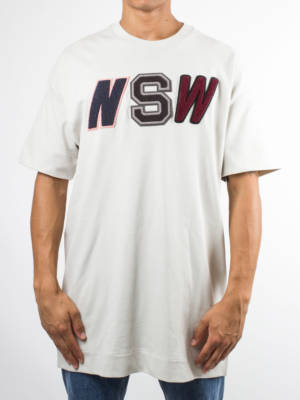 2 nike t shirts 2 nike t shirts
