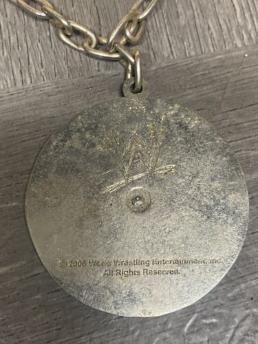 2006 WWE Chain Necklace Hustle Loyalty Respect Spinner Metal John Cena - Picture 3 of 6