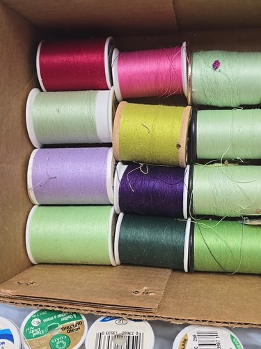 Mixed Lot 80 Vintage Wood & Plastic Spools Sewing Thread Spun Dee Coats Clarks - Picture 11 of 20
