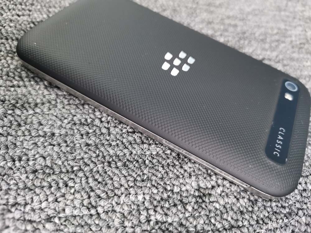 BlackBerry Classic - 16 GB - Black (Unlocked) for sale