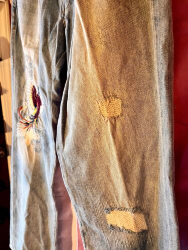 GUESS Rare Proto THRASHED VTG Est 1981 Embroidered Falcon jeans 34x34 not 36 - Picture 10 of 16