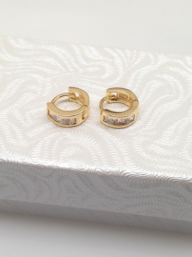 925 Sterling Silver SMALL Princess Cz Huggie Hoop Earrings 9.5mm x3.5mm Unisex - Picture 13 of 39
