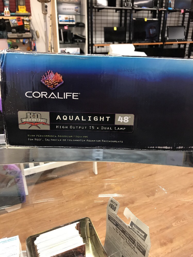 Coralife Aqualight T5HO High Output Dual Lamp Fixture 2 x 54 W Dimensione 48 Coralife Aqualight T5HO High Output Dual Lamp Fixture 2 x 54 W Dimensione 48