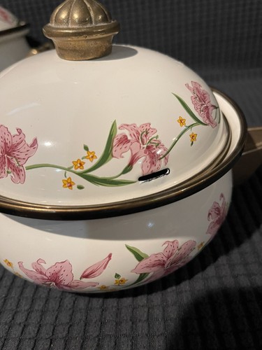 Vintage Normandy Pink Lily Brass Enamelware Cookware 7 Piece Set Pots Pans Lids - Picture 12 of 22