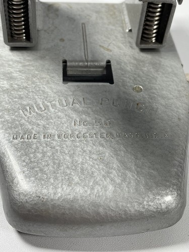 Vintage Mutual Punch #50 Desktop Collectible 2 Hole Paper Punch - Picture 3 of 9
