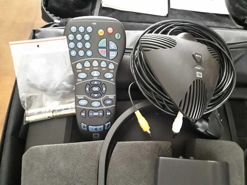 Sistema Videoconferenza Aethra Vega 2 Set Top Box Kit Video con Borsone Tracolla - Picture 2 of 10