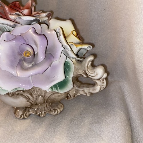 Vintage Capodimonte Roses Ceramic Flowers Basket Centerpiece Italy Marked - Picture 4 of 7