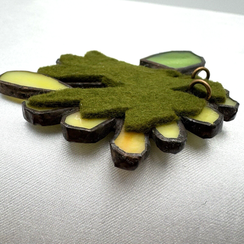 Vtg Handmade Stained Glass Pendant Daisy Yellow Green Gold Cabochon Signed 70s - Picture 12 of 20