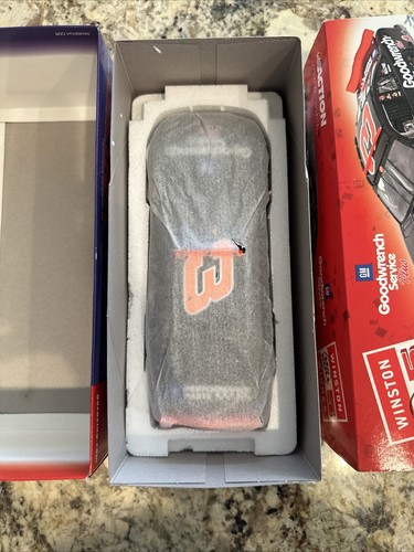 Action 2001 Dale Earnhardt #3 Winston No Bull 5 Winner Raced Version W/ Confetti - Picture 9 of 9