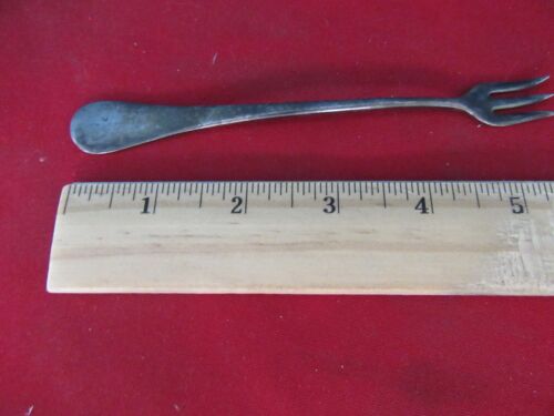 796. Reed and & Barton Silver Seafood Cocktail Fork - Picture 2 of 3