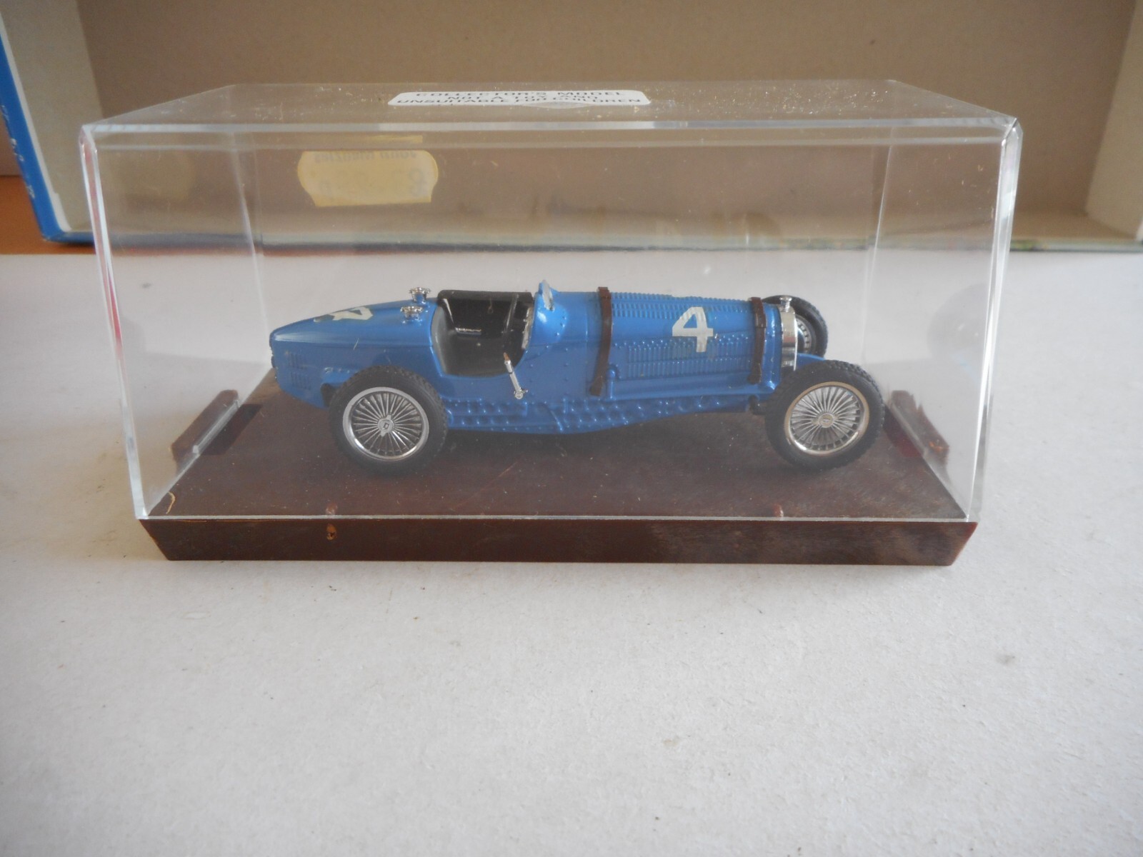 Picture 4 of 12