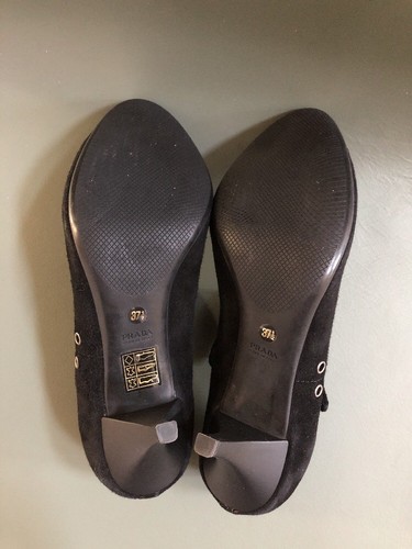 Prada black suede heels Size 37.5 - Picture 10 of 10