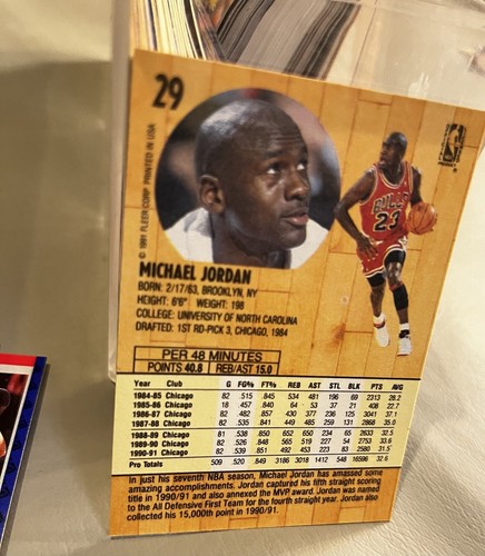 Fleer 91 Chicago Bulls Jordan, Grant, Cartwright, Armstrong Collectors Card - Picture 7 of 13