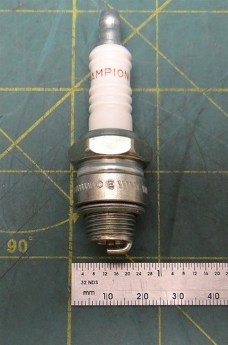 Champion Spark Plug 825C Type J4C Copper Marine Small Engine Spark Plug - Picture 7 of 7