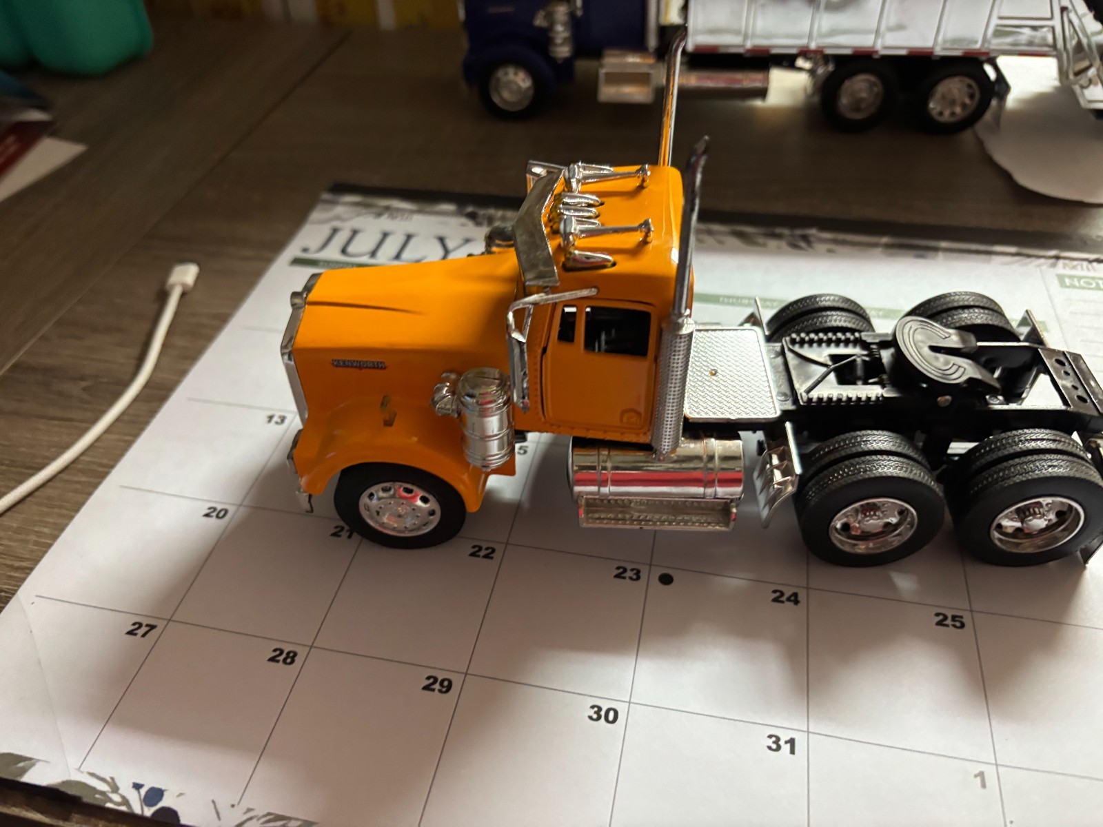 Picture 1 of 4