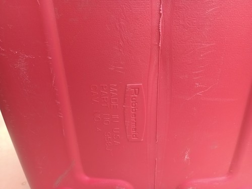 Rubbermaid 48 Quart Cooler With Handles 958J Cab 4 Ribbed *Faided Red Or Orange* - Picture 10 of 10