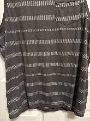 Men’s Gray Volcom Striped Tank Top Size Large - Picture 2 of 6