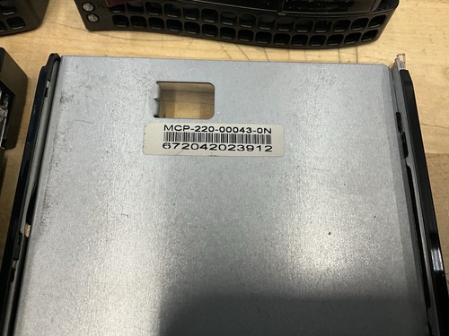 Menge 4 Supermicro MCP-220-00043-0N 3,5" auf 2,5" Laufwerksschacht Adapter Fach Caddy - Bild 6 von 7