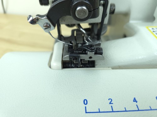 REX BLINDSTITCH SEWING MACHINE HEAVY DUTY PORTABLE PRO GRADE RX-518 - Picture 7 of 19